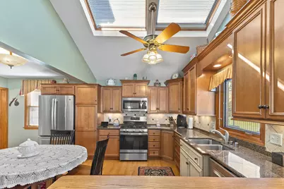 2829 S 46th St, Milwaukee, WI 53219 - Photo 15