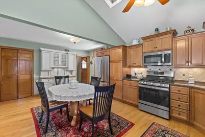 2829 S 46th St, Milwaukee, WI 53219 - Photo 13