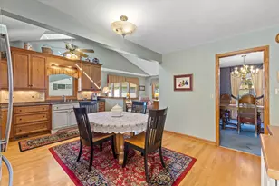 2829 S 46th St, Milwaukee, WI 53219 - Photo 11