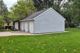 4574 N 107th St, Wauwatosa, WI 53225 - Photo 3