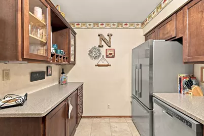 10248 W Parkedge Cir, Franklin, WI 53132 - Photo 11