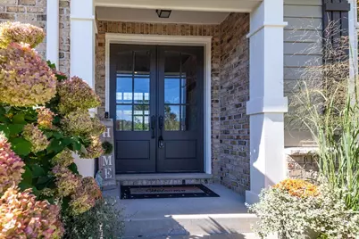 1286  Mary Hill Cir, Hartland, WI 53029 - Photo 3
