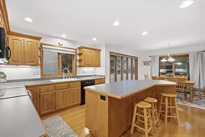 1264  Creekside Ln, Grafton, WI 53024 - Photo 13