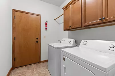 W129N6745  Northfield Cir, Menomonee Falls, WI 53051 - Photo 25