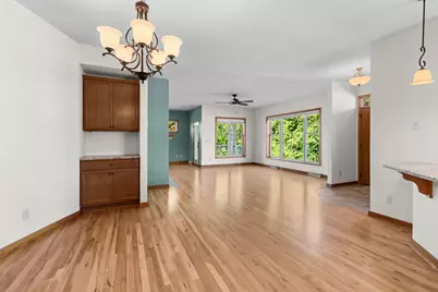 W129N6745  Northfield Cir, Menomonee Falls, WI 53051 - Photo 11