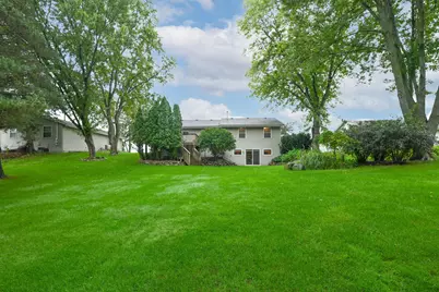 2796  Thomas Dr, East Troy, WI 53120 - Photo 37