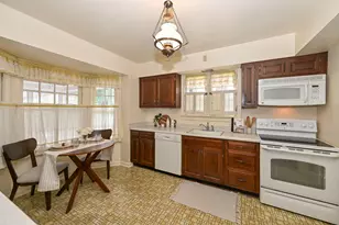 2576 Pasadena Blvd, Wauwatosa, WI 53226 - Photo 17