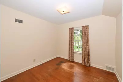 2576  Pasadena Blvd, Wauwatosa, WI 53226 - Photo 29