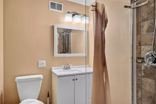6991 W Glenbrook Rd, Milwaukee, WI 53223 - Photo 25