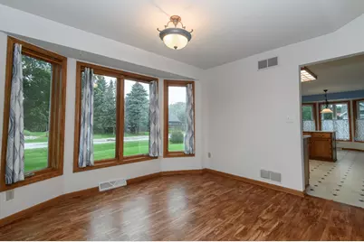 W156N5486  Bette Dr, Menomonee Falls, WI 53051 - Photo 5