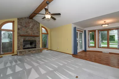 W156N5486  Bette Dr, Menomonee Falls, WI 53051 - Photo 3