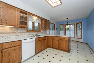 W156N5486 Bette Dr, Menomonee Falls, WI 53051 - Photo 7