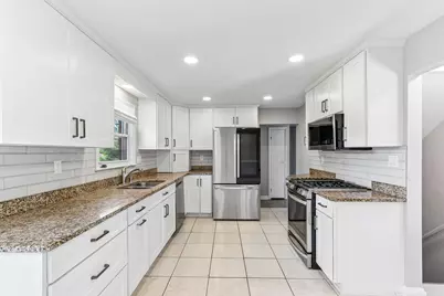 9035 W Morgan Ave, Milwaukee, WI 53228 - Photo 11