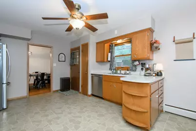 606  Lee Ct, Waukesha, WI 53186 - Photo 5