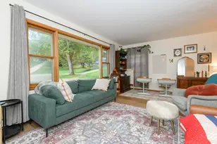 606 Lee Ct, Waukesha, WI 53186 - Photo 3