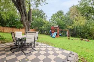 606 Lee Ct, Waukesha, WI 53186 - Photo 19
