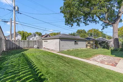 1627 S 56th St, West Allis, WI 53214 - Photo 29