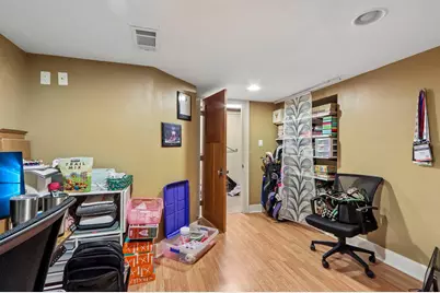 2434 W Edgerton Ave, Milwaukee, WI 53221 - Photo 37
