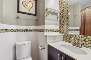 2434 W Edgerton Ave, Milwaukee, WI 53221 - Photo 33