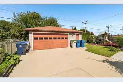 2434 W Edgerton Ave, Milwaukee, WI 53221 - Photo 41