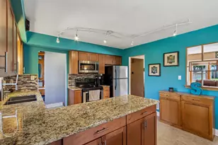 2434 W Edgerton Ave, Milwaukee, WI 53221 - Photo 15
