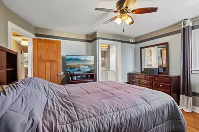 2434 W Edgerton Ave, Milwaukee, WI 53221 - Photo 25