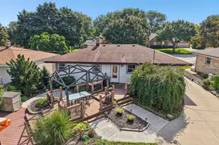 2434 W Edgerton Ave, Milwaukee, WI 53221 - Photo 3