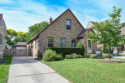2563 N 71st St, Wauwatosa, WI 53213 - Photo 31