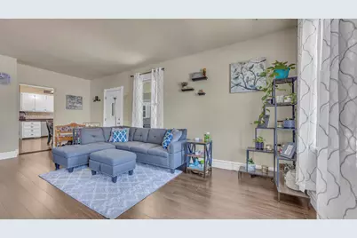 1631  Blocki Ct, Sheboygan, WI 53081 - Photo 3