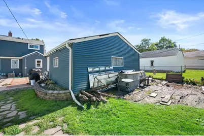 2871 S 85th St, West Allis, WI 53227 - Photo 23
