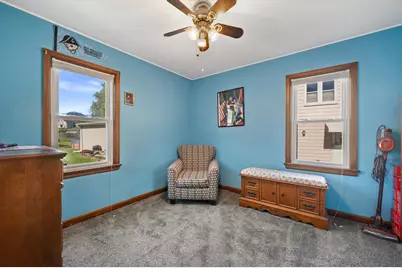 2871 S 85th St, West Allis, WI 53227 - Photo 5