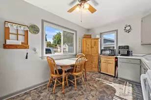 2871 S 85th St, West Allis, WI 53227 - Photo 7