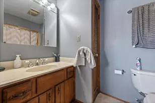2871 S 85th St, West Allis, WI 53227 - Photo 17