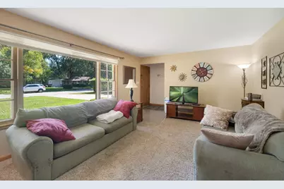 5937 N Sidney Pl, Glendale, WI 53209 - Photo 3