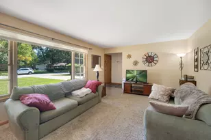 5937 N Sidney Pl, Glendale, WI 53209 - Photo 3