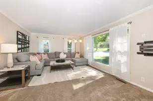11310 W Wisconsin Ave, Wauwatosa, WI 53226 - Photo 3