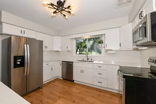 11310 W Wisconsin Ave, Wauwatosa, WI 53226 - Photo 9