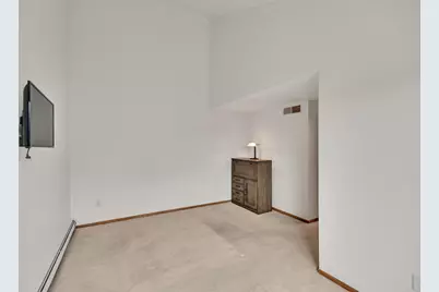 6100 W Stonehedge Dr #347, Greenfield, WI 53220 - Photo 17
