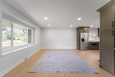 7942 S 66th St, Franklin, WI 53132 - Photo 5
