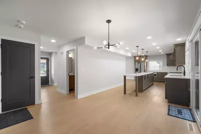7942 S 66th St, Franklin, WI 53132 - Photo 17