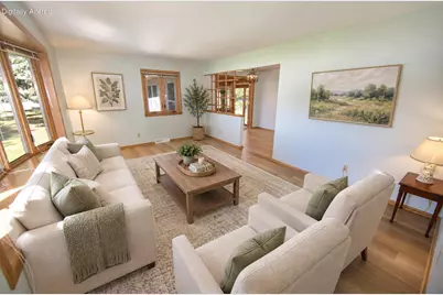 3262 S Whitnall Ave, Milwaukee, WI 53207 - Photo 3