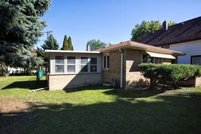 3262 S Whitnall Ave, Milwaukee, WI 53207 - Photo 31