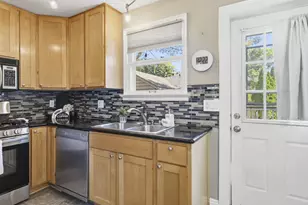 4858 N Iroquois Ave, Glendale, WI 53217 - Photo 15