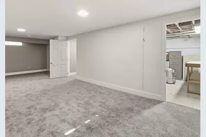4858 N Iroquois Ave, Glendale, WI 53217 - Photo 27