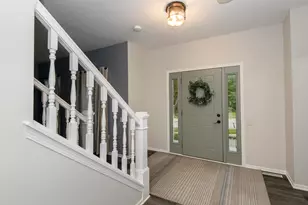 1887 Wayside Dr, Hartford, WI 53027 - Photo 3