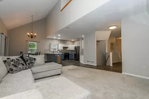 1887 Wayside Dr, Hartford, WI 53027 - Photo 5