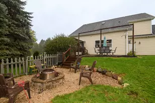 1887 Wayside Dr, Hartford, WI 53027 - Photo 37