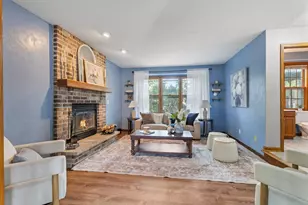 2615 Faringdon Ct, Waukesha, WI 53188 - Photo 3