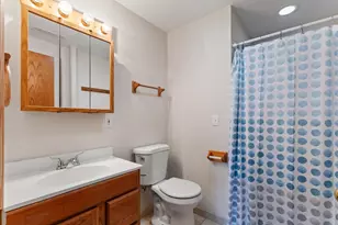 2615 Faringdon Ct, Waukesha, WI 53188 - Photo 25