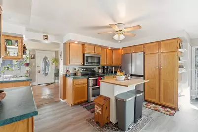 215  Main St, Horicon, WI 53032 - Photo 9
